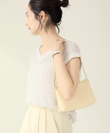 [ Plage ] SILK-LINEN LILY V넥 니트