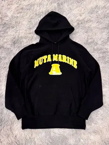muta MARINE 칼리지 로고 풀오버 후드티