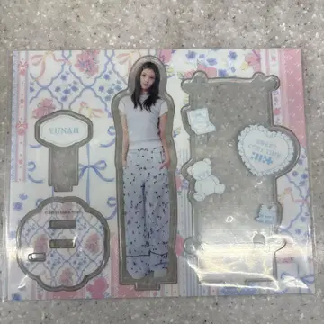 YUNAH 아크릴 스탠드 스위트 코지 타임