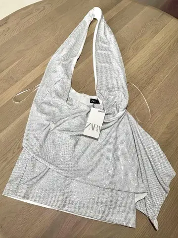 미사용 새상품 ZARA 상의 홀터넥 실버 이벤트 파티