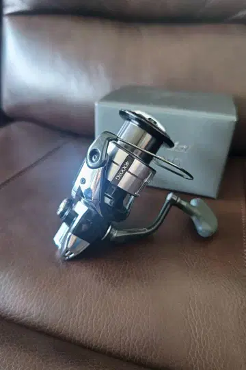 Vanquish 4000XG 낚시릴