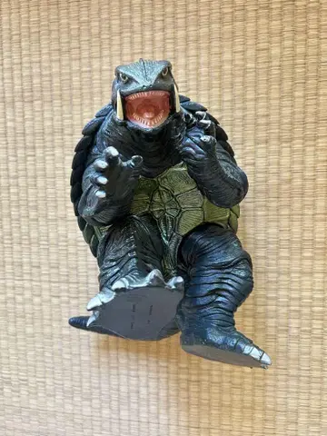 가메라 피규어 약 20cm