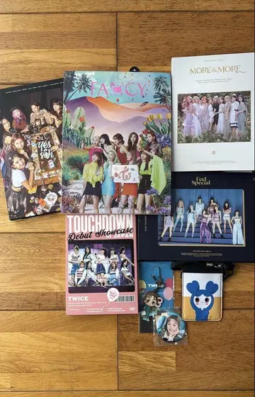 TWICE 앨범 세트