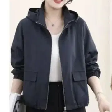 여성용 점퍼 블루종 네이비 컬러 후드 부착 포켓 부착 집업
