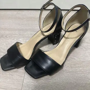 다이애나 DIANA 샌들 23cm
