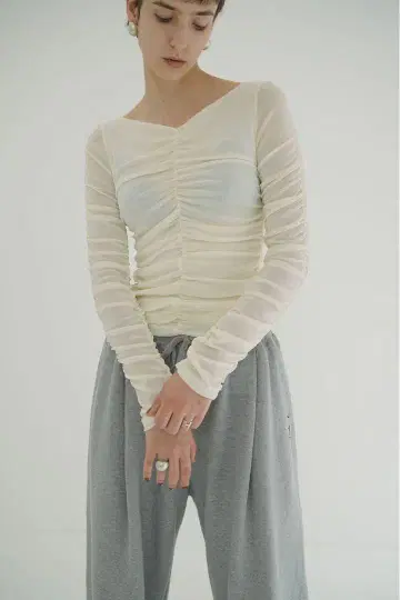 CLANE W TULLE SHIRRING TOPS
