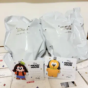 POPMART mickey family 미키 패밀리 팝마트