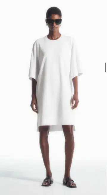 OVERSIZED BOXY T-SHIRT 화이트