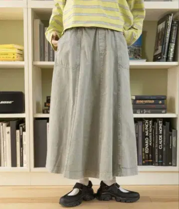 새상품급 선착순 니코앤드 벨트 플레어 스커트 카키