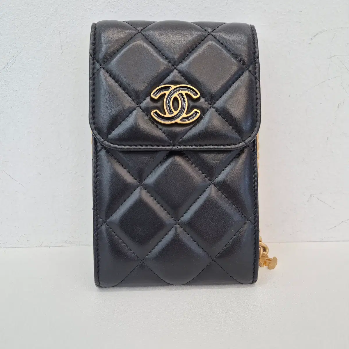 disha chanclas de chanel
