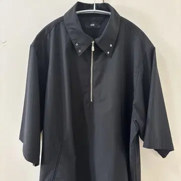 HARE 하프 지퍼 셔츠