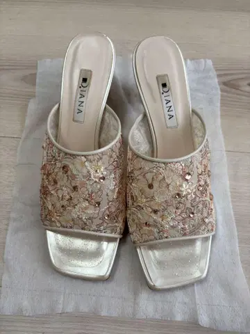 DIANA 자수 뮬 M 사이즈 23~23.5cm