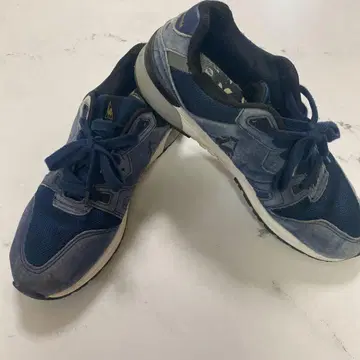 네이비 스웨이드 메쉬 스니커즈 르꼬끄 le coq sportif