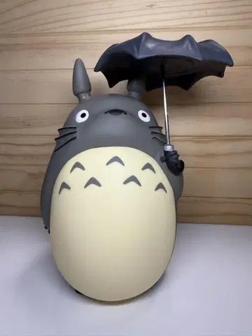 토토로 우산 달린 저금통