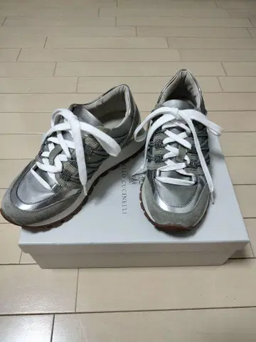 BRUNELLO CUCINELLI 새상품급