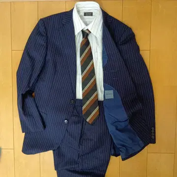 [ 준코 시마다 ] 네이비 핀스트라이프 비즈니스 정장 사이즈 A7
