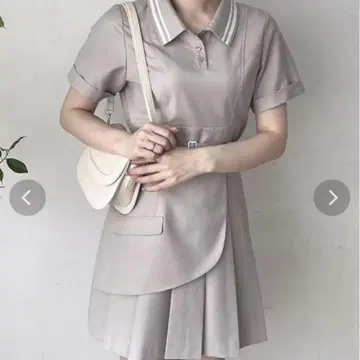 dazzlin 폴로 라이크 플리츠 미니 원피스 그레이