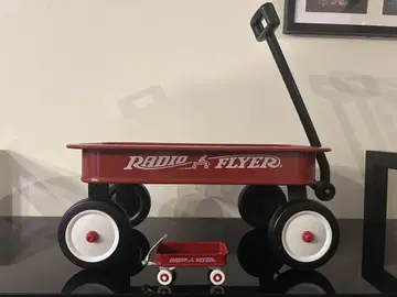 Radio Flyer 칼리 장난감 상자