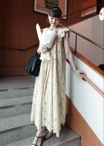 정품 acka flower lace drape 베이지 사이즈 2