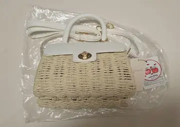 grove x Hello Kitty 콜라보 백