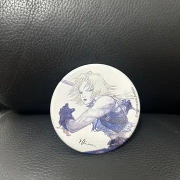 FINAL FANTASY와 아마노 요시타카 세계전 한정 가챠 캔뱃지 지탄