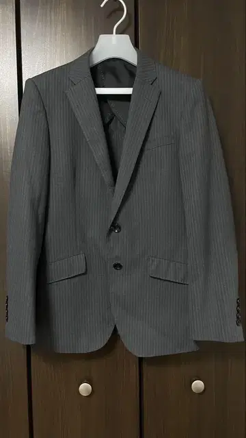 Perfect suit 그레이 스트라이프 수트