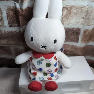 Miffy Floral 미피 플로럴 봉제 인형 28cm 세키구치
