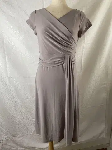 [ 11/17까지 가격 인하 ] 그레이 주카슈쿨 드레이프 랩 원피스