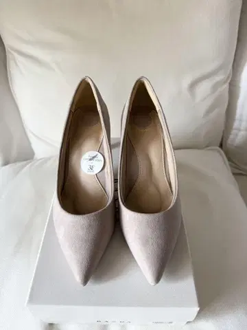 란다 새상품 펌프스 22cm 베이지