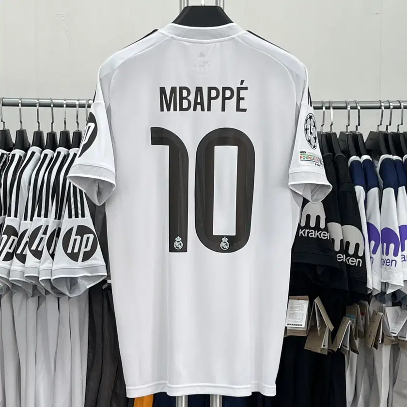 Real Madrid MBAPPÉ 10番 ホームユニフォーム Real Madrid adidas Home Authentic Shirt 2025-26 with Mbappé