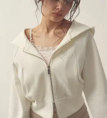 페키류 pellicule 후드티 motif stone PK