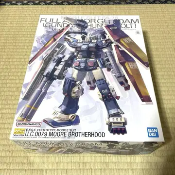 MG 1/100 풀아머 건담 Ver.Ka (썬더볼트)
