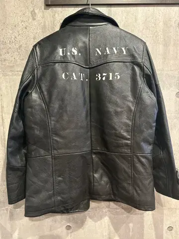 DRESS HIPPY 가죽 자켓