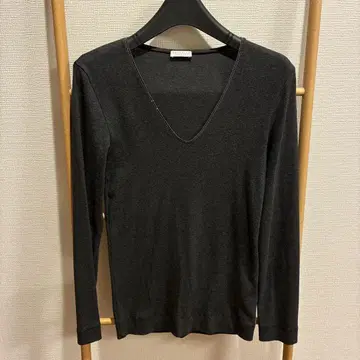 쿠치넬리 그레이 긴팔 상의