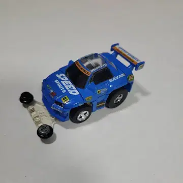 커스터마이즈 가능한 쵸로Q 스카이라인 GT-R BNR34 파란색
