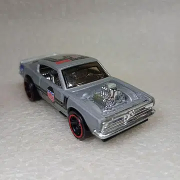 핫휠 1969 PRIMUS Barracuda diecastcar