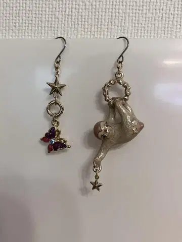 ANNA SUI 안나수이 나무늘보 귀걸이
