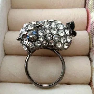 ANNA SUI 양 반짝반짝 반지