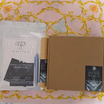SHINee WORLD VI 글로파 룸 라이트 색연필 볼펜
