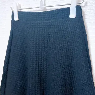 다크 블루 플레어 스커트
