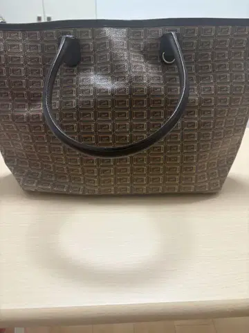 Q-pot 토트백 초콜릿