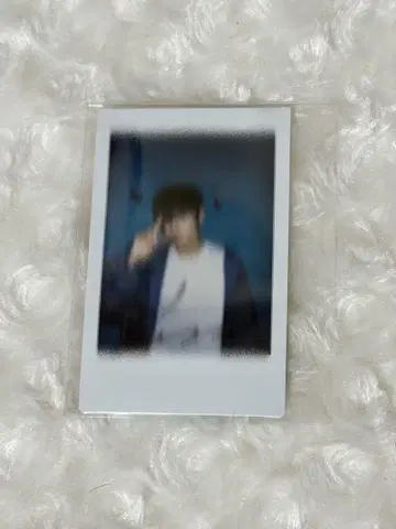 whib 이정 폴라로이드 사인 포함