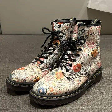 Dr.Martens 꽃무늬 미들컷 워크 부츠 레이스업 24cm