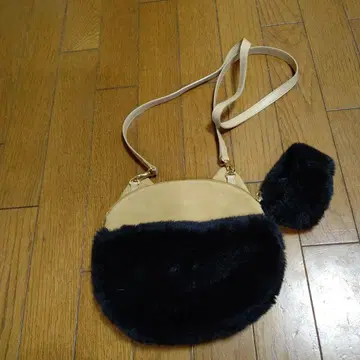 츠모리치사토 퍼 부착 고양이 모양 숄더백 미사용