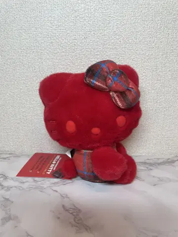 헬로키티 봉제 인형 빨간색