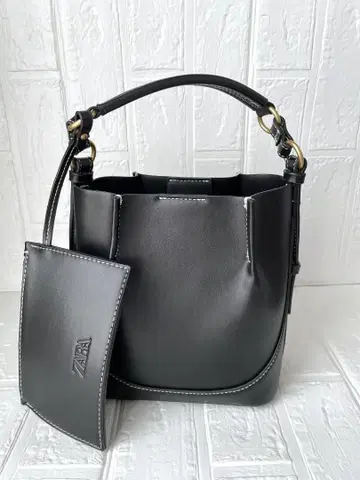 새상품 ZARA 자라 파우치 포함 2Way 숄더 핸드백