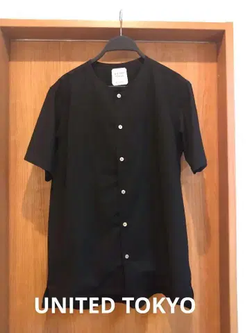 UNITED TOKYO 블랙 노카라 셔츠 사이즈 1
