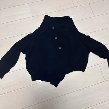 y's 네이비 X 블랙 카라 부착 숏 기장 가디건