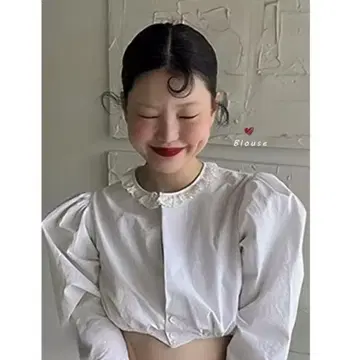 레이스 달린 화이트 크롭 셔츠 프릴 크롭 화이트