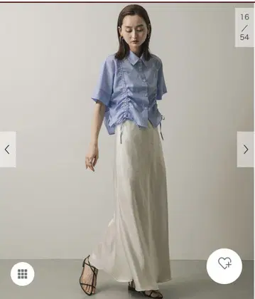 센스 오브 플레이스 내로우 새틴 스커트 실버 새상품